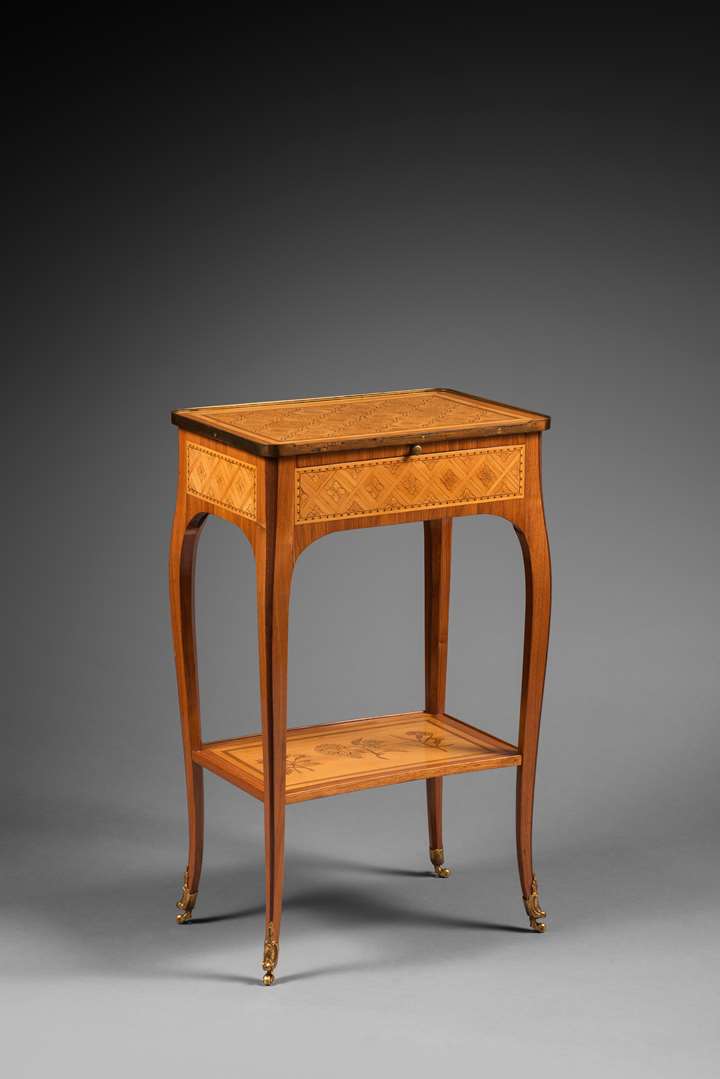 Elegant Transition writing table